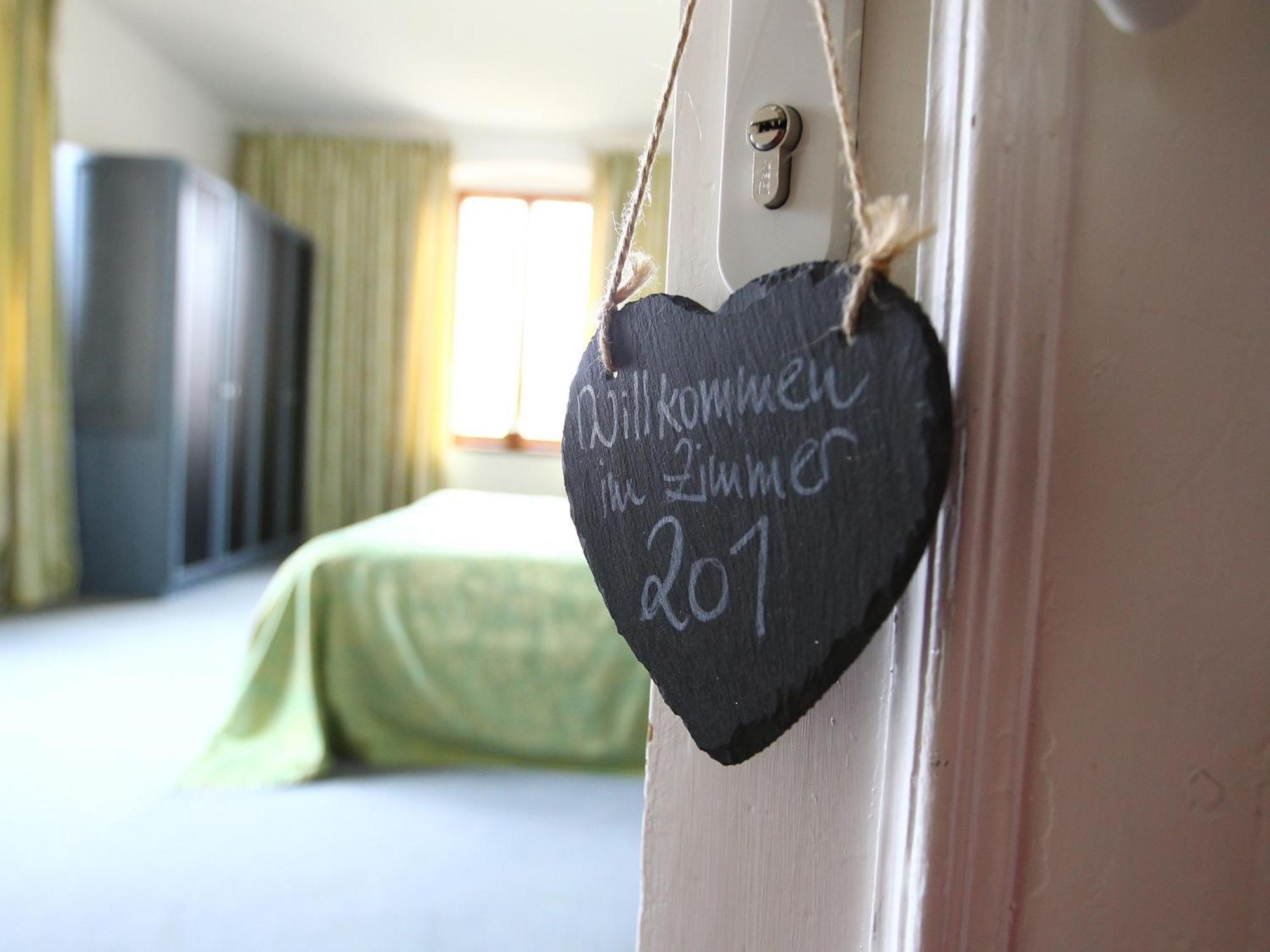 Hotel & Restaurant Schloss Weissenburg Uhlstädt 외부 사진