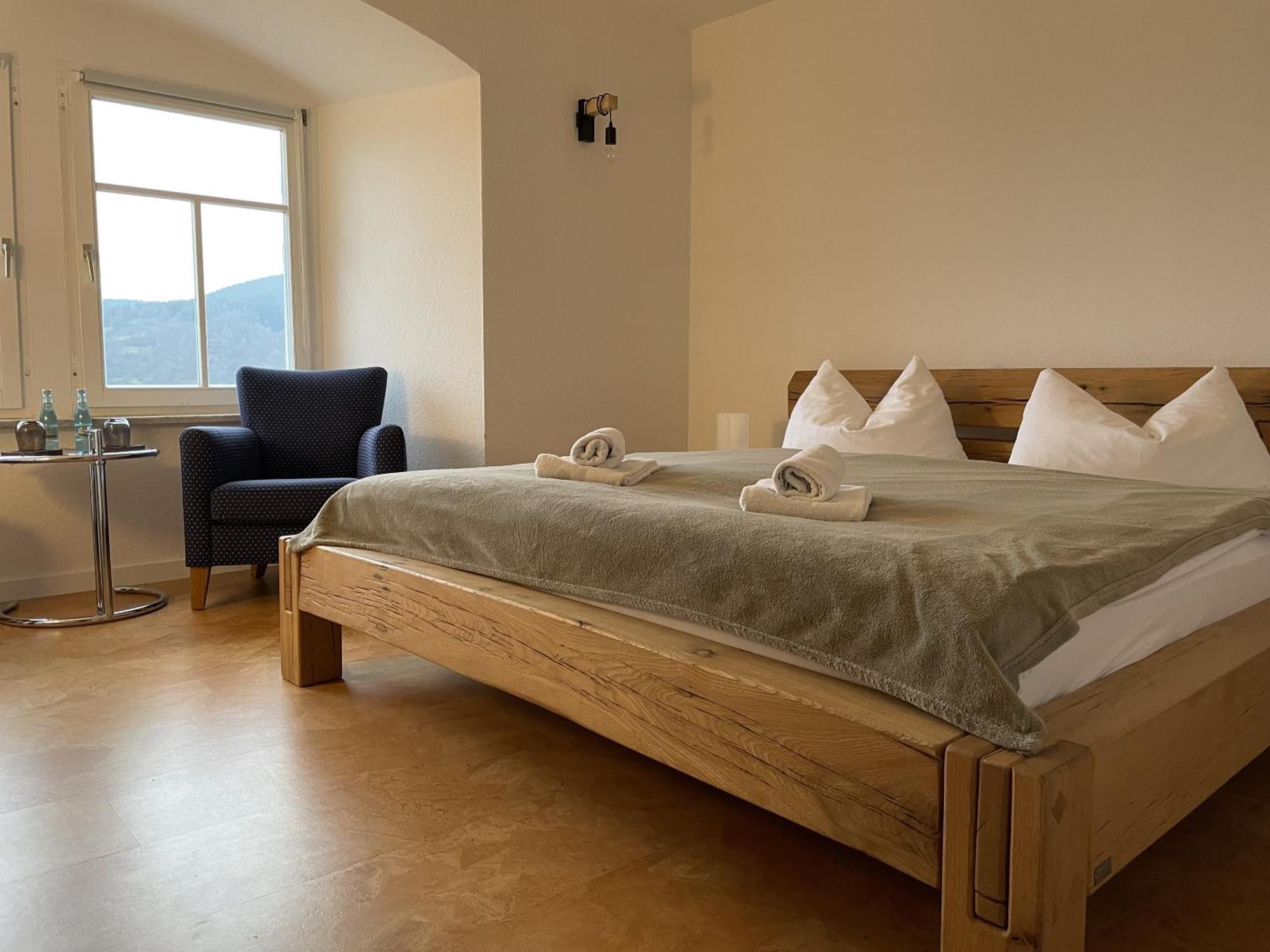 Hotel & Restaurant Schloss Weissenburg Uhlstädt 객실 사진